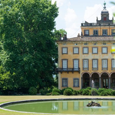 A magnificent stay in the countryside of Lucca among the historic Villas