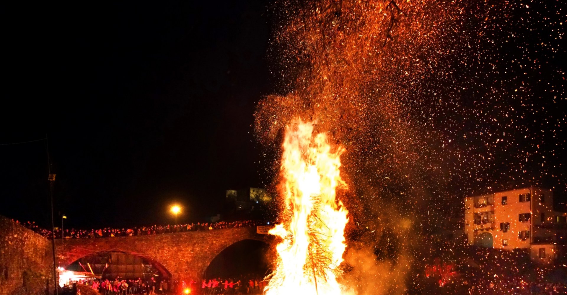 The bonfire of San Geminiano