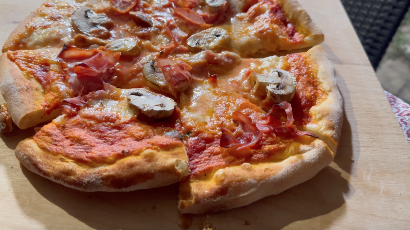 Tutti i segreti della pizza e del tiramisù perfetti in una lezione di cucina a Castelnuovo Berardenga