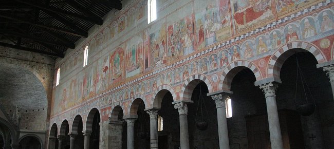 Frescoes on the left-hand side