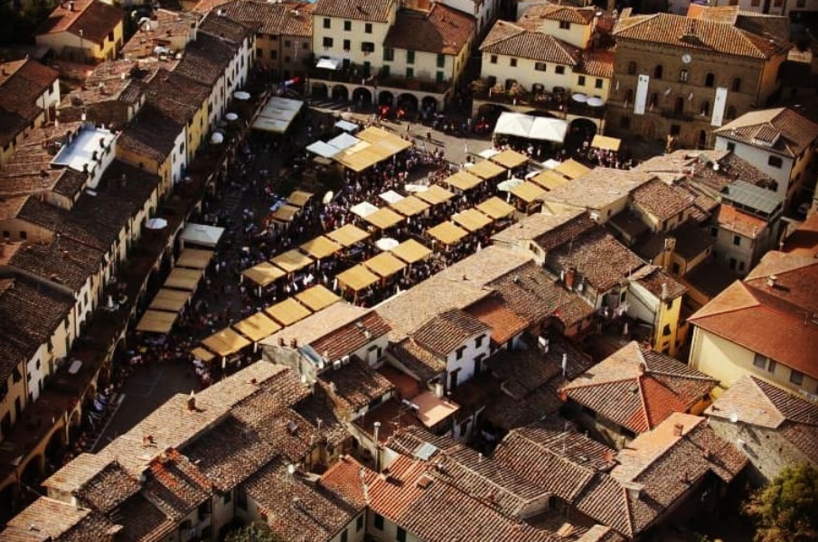 El Mercado de Plaza Matteotti en Greve in Chianti