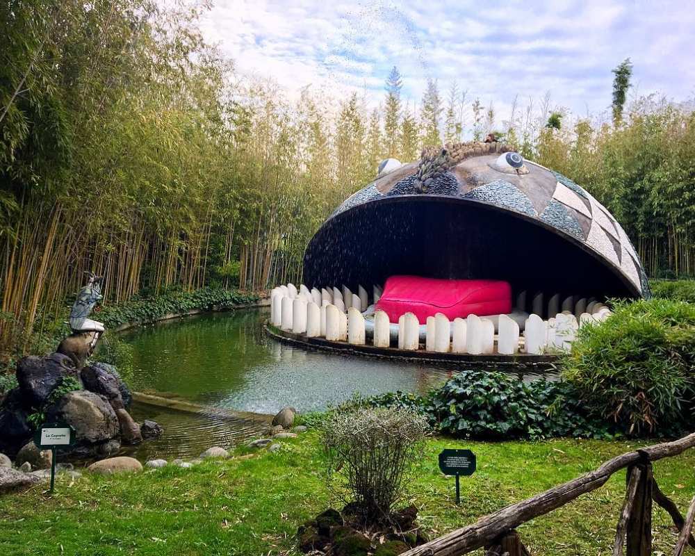 Riproduzione della balena al Parco di Pinocchio