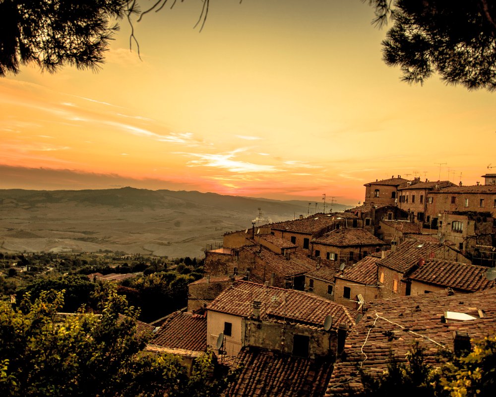 Sunset in Volterra