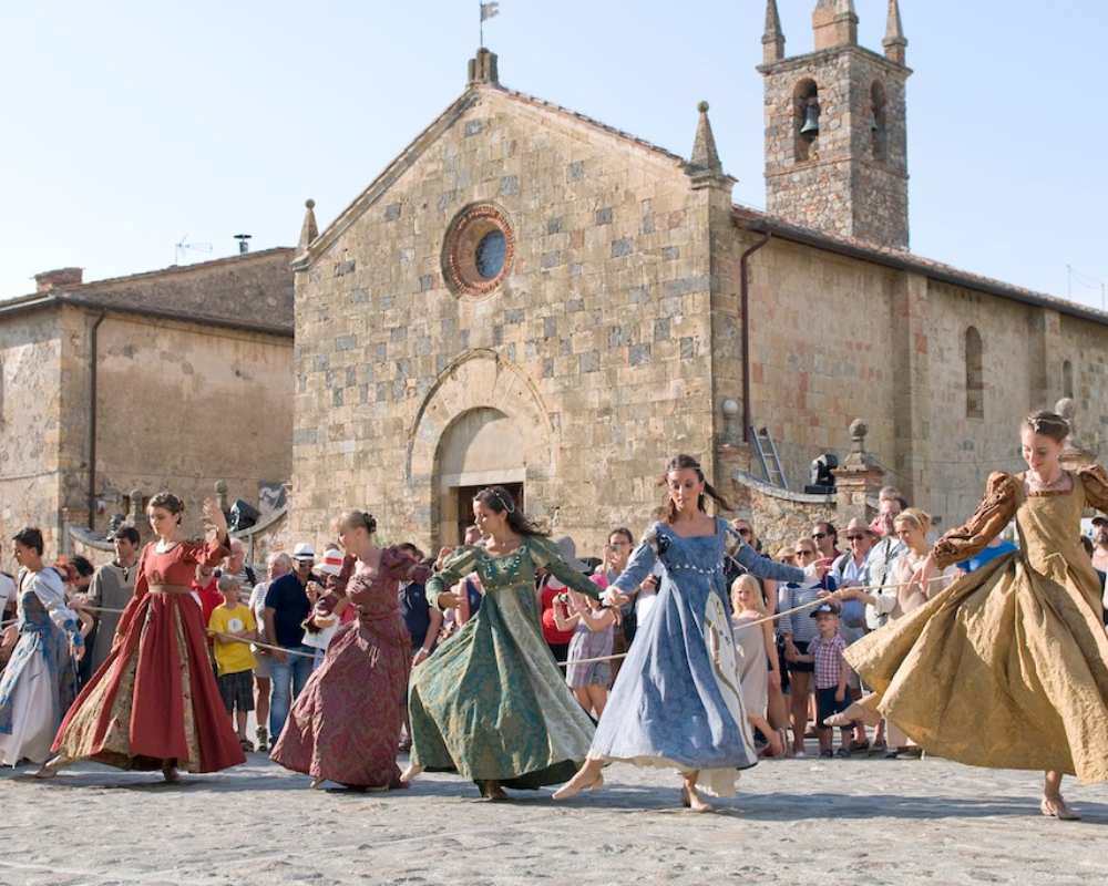 Festival medieval de Monteriggioni en Toscana