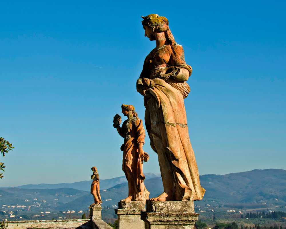 Estatuas de terracota de la Villa Corsini en Impruneta