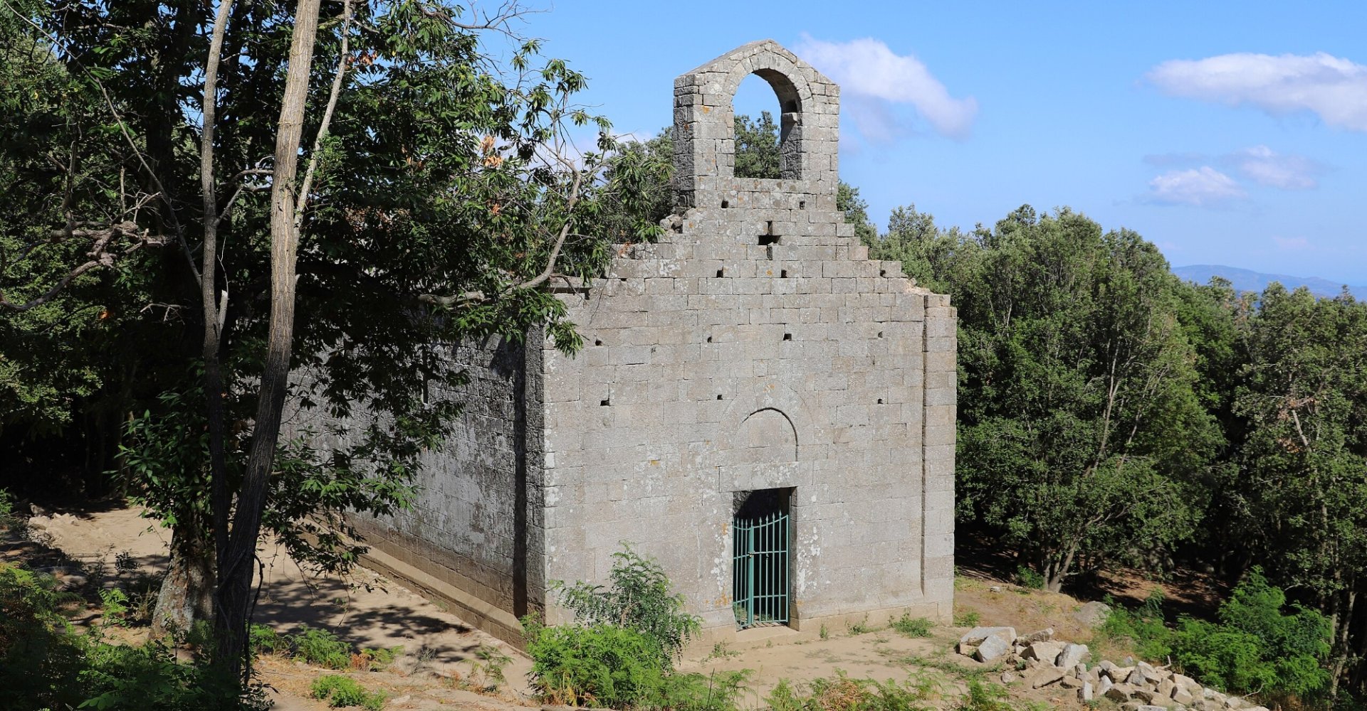 Pieve di San Giovanni Battista, Campo nell'Elba