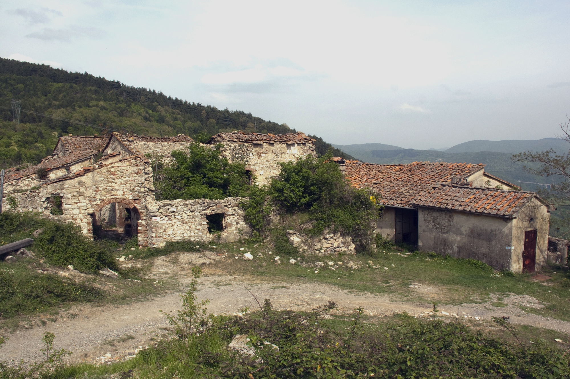 Le petit hameau de Valibona, point d’arrivée du Sentier de la Paix