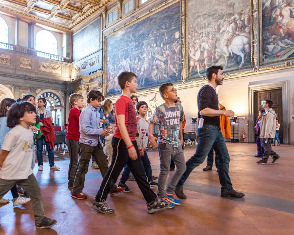 Niños visitando el Palacio Vecchio