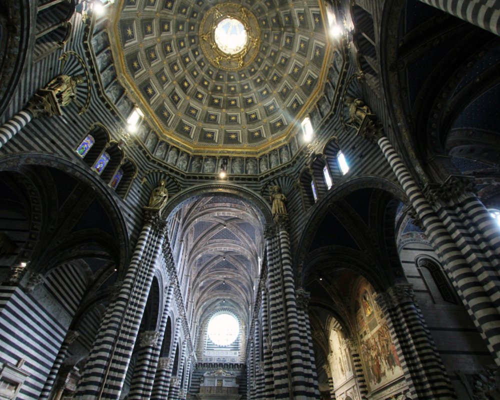 Dentro al Duomo di Siena