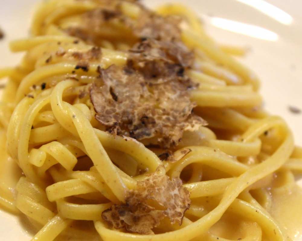 Tagliolini pasta with truffles [Photo taken at Savini Tartufi in Forcoli]