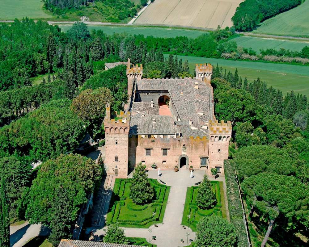 Burg „Castello di Oliveto“