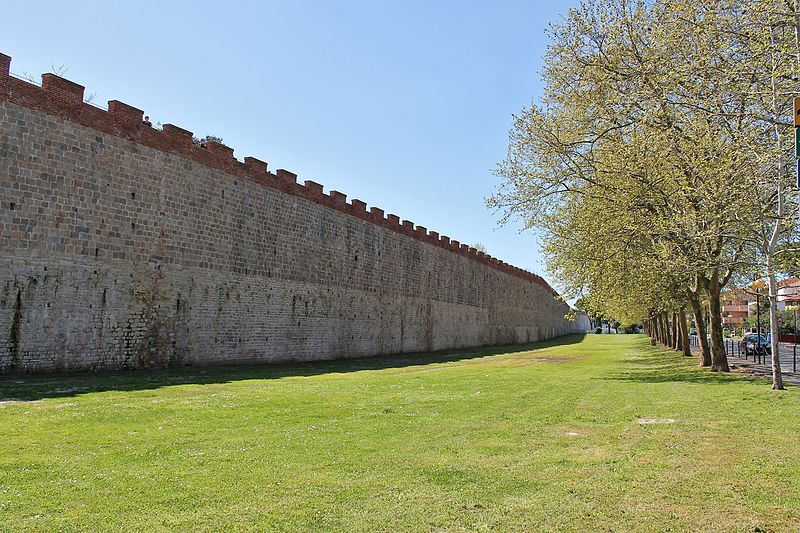 Spaziergang auf der Stadtmauer