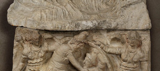 Urna con el duelo entre Eteocles y Polynices, Chiusi, siglo III a.C.