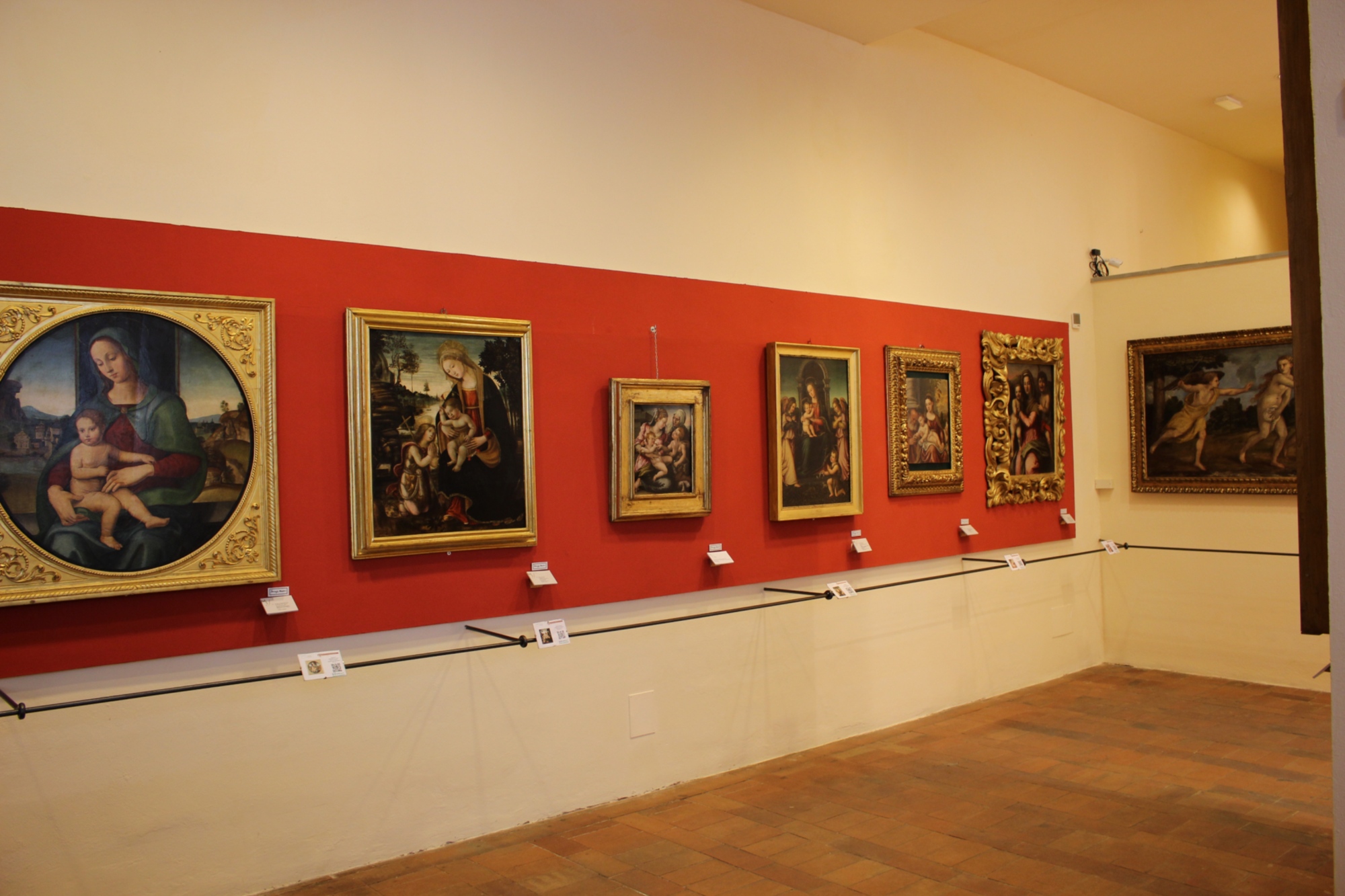 The paintings of the Crociani Civic Museum