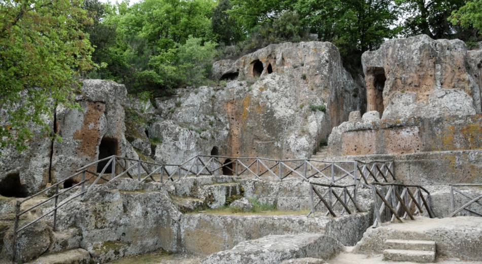 Ildebranda's tomb - Città del Tufo Arechaeological Park