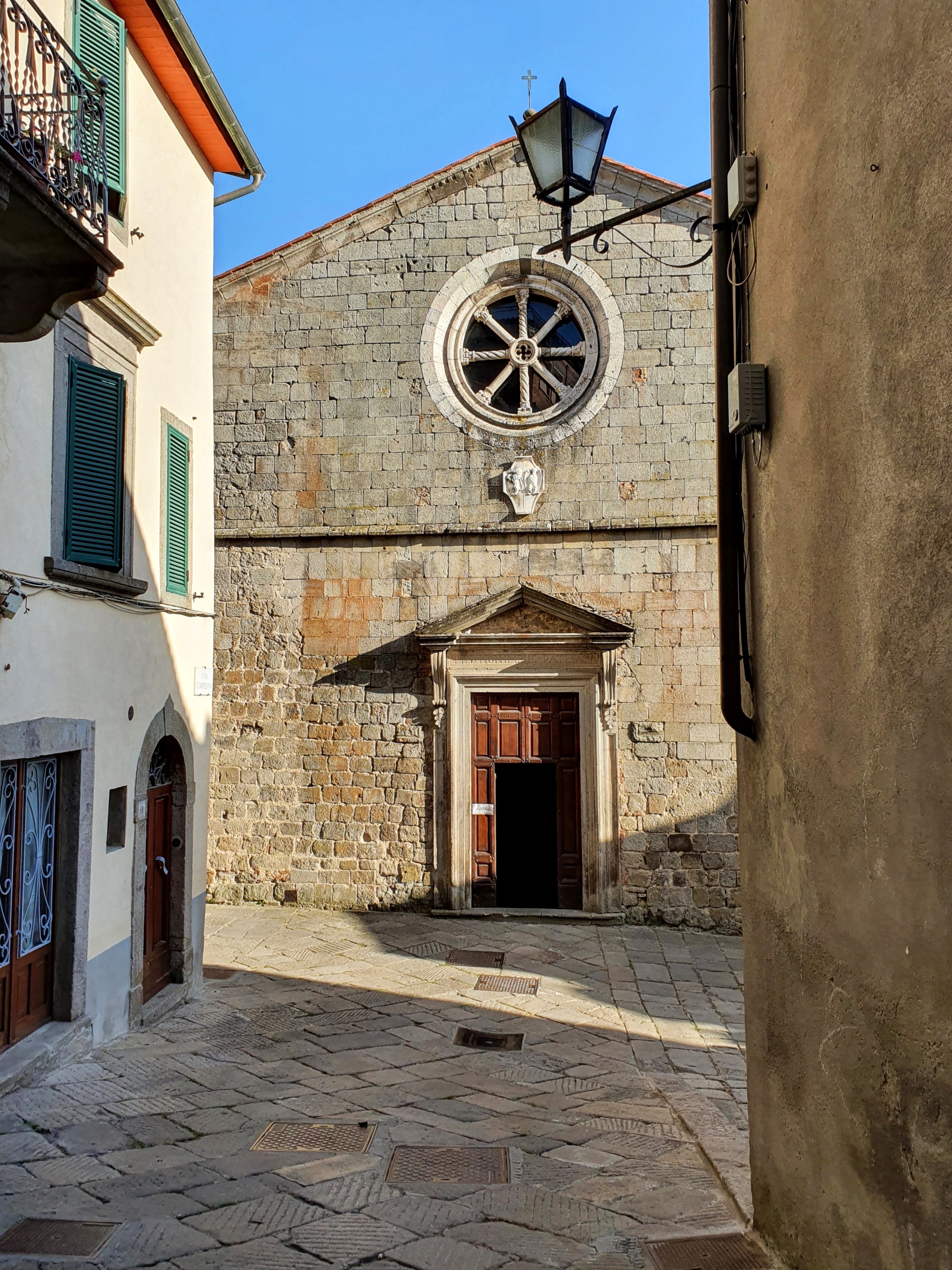 Église paroissiale Pieve delle Sante Flora e Lucilla (Santa Fiora)