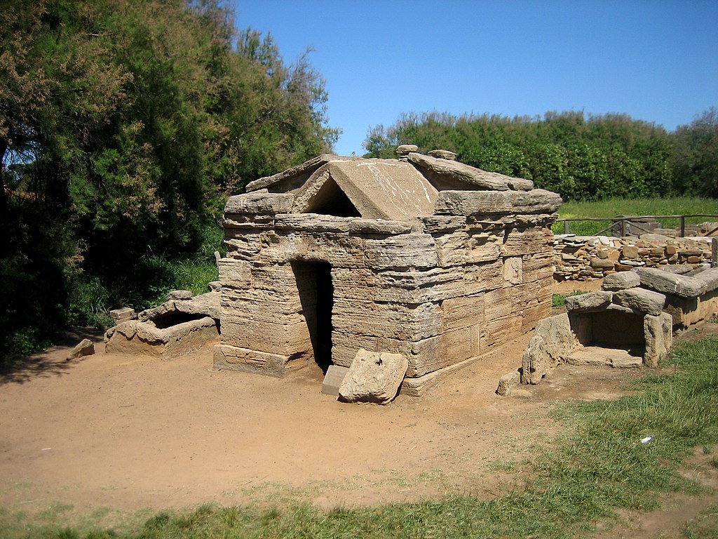 Tombe dans la nécropole de San Cerbone