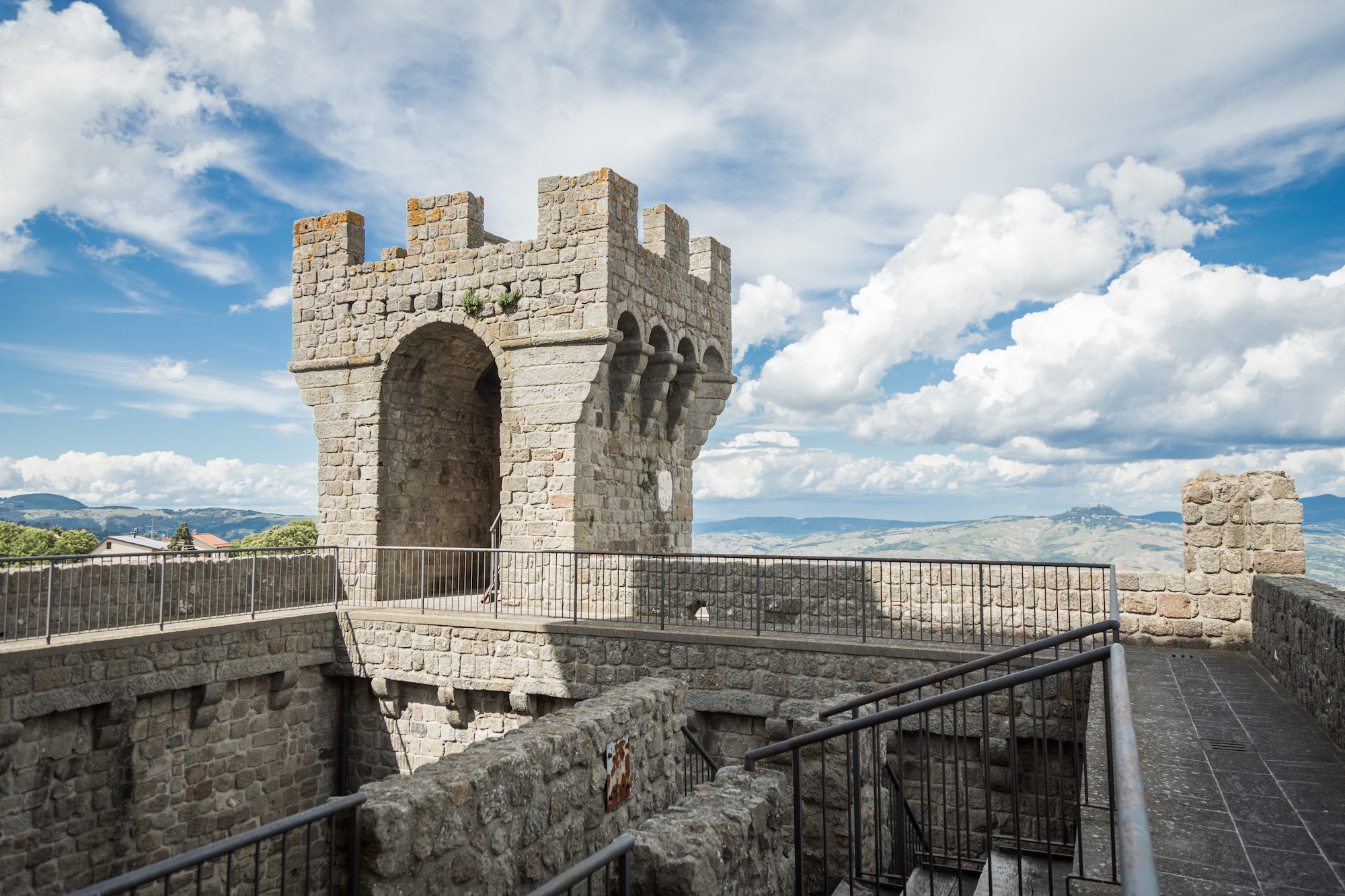 Murs de la forteresse de Piancastagnaio